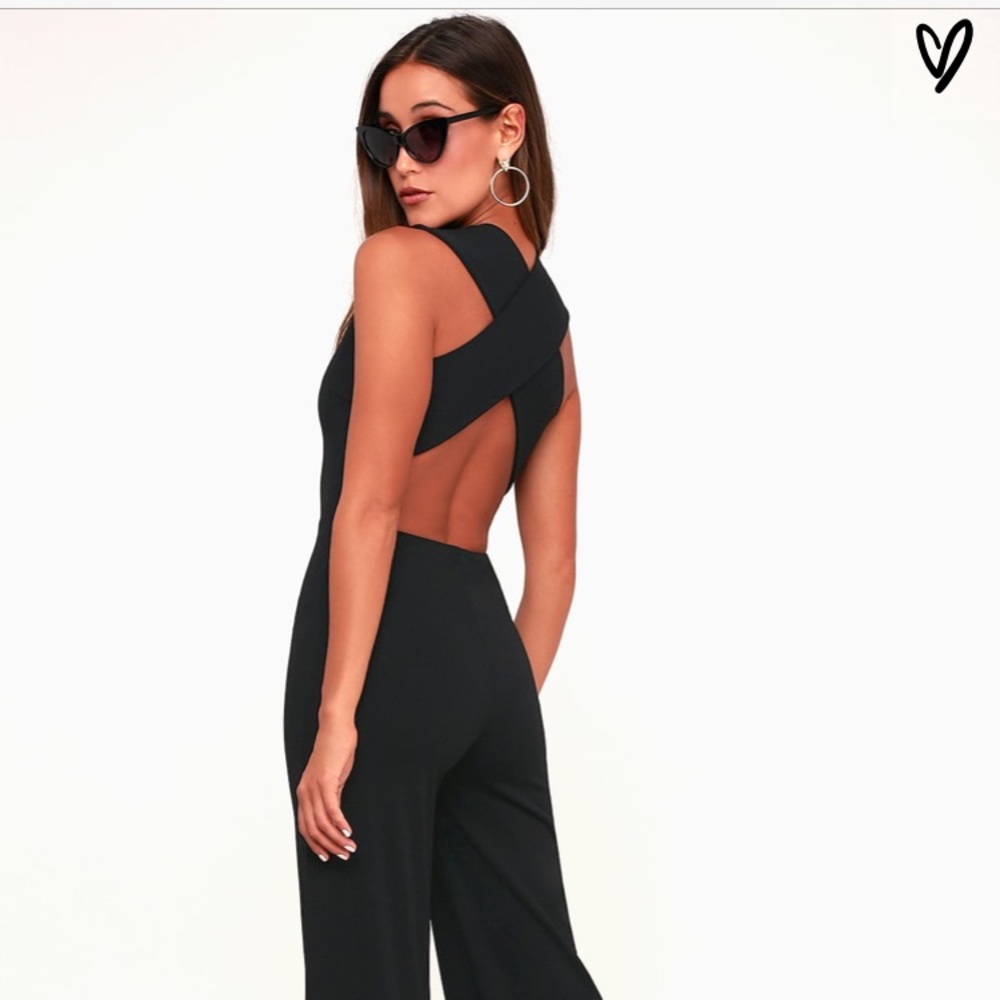 NWOT Lulu’s Black Backless Plunge neck Jumpsuit